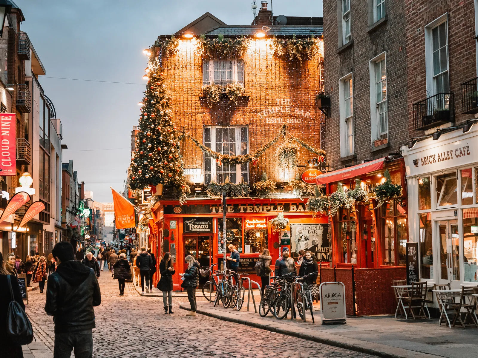 Dublin cafe, food, pub or local culture detail.